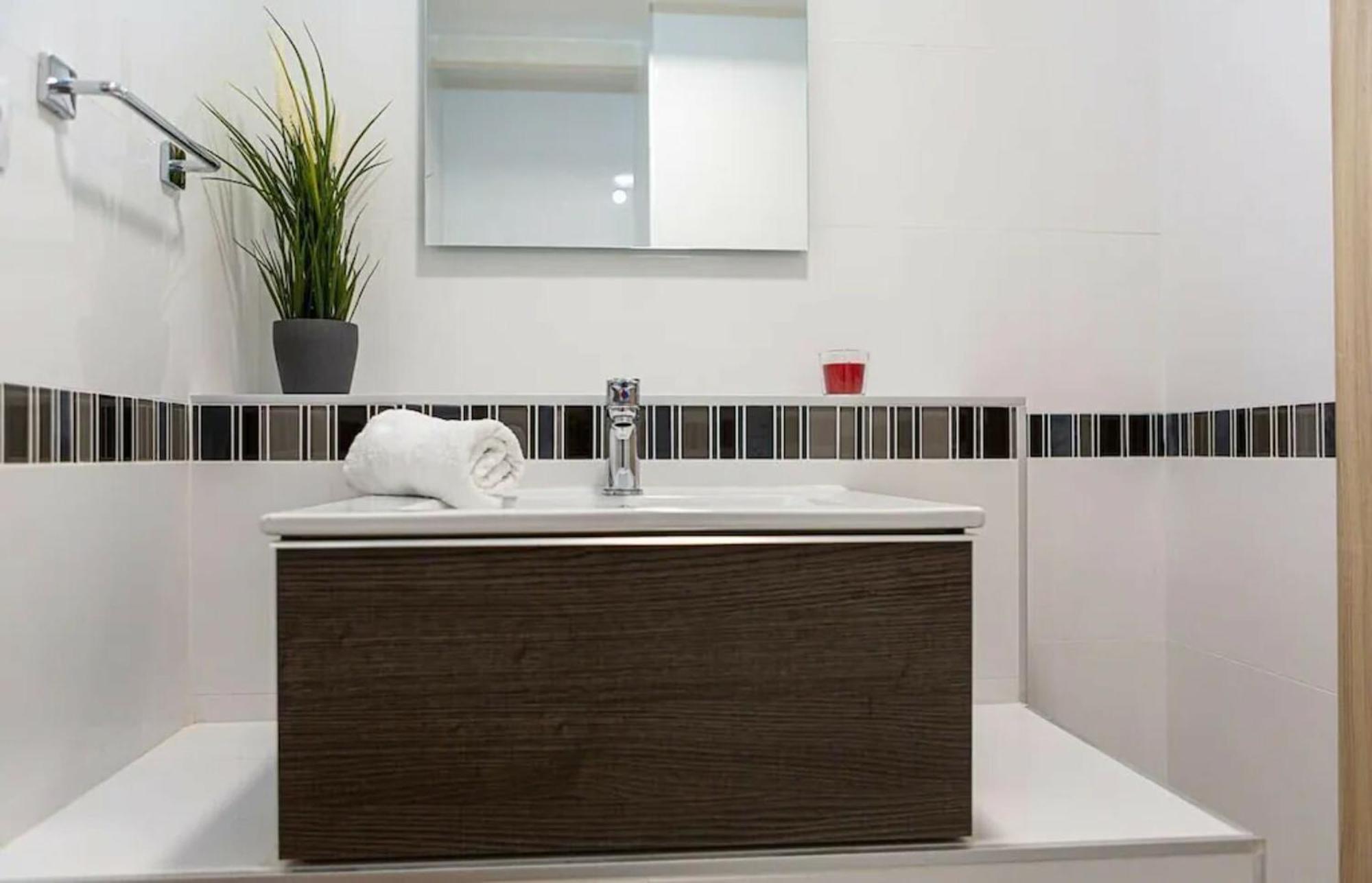2Bedroom Duplex In Hortaleza Near Metro Madrid Exteriér fotografie
